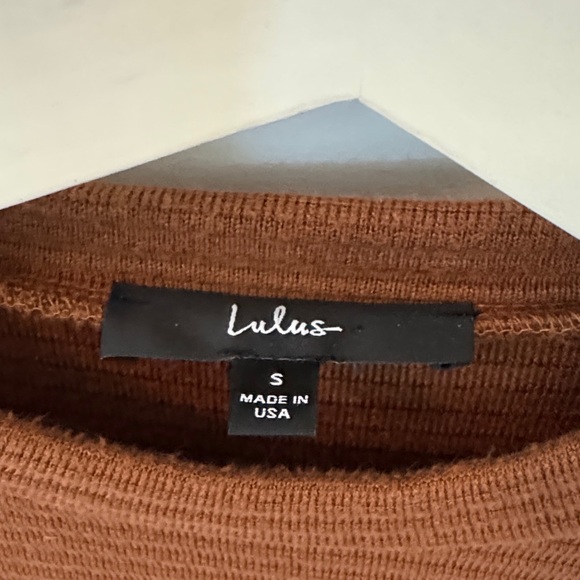 Lulu's Rust Ribbed Long Sleeve Blouse - Picture 2 of 3